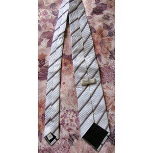 Burberry London 100% Silk Tie Necktie White /light gold, striped made in Italy